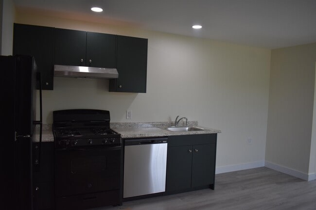 Building Photo - 500 NH-118