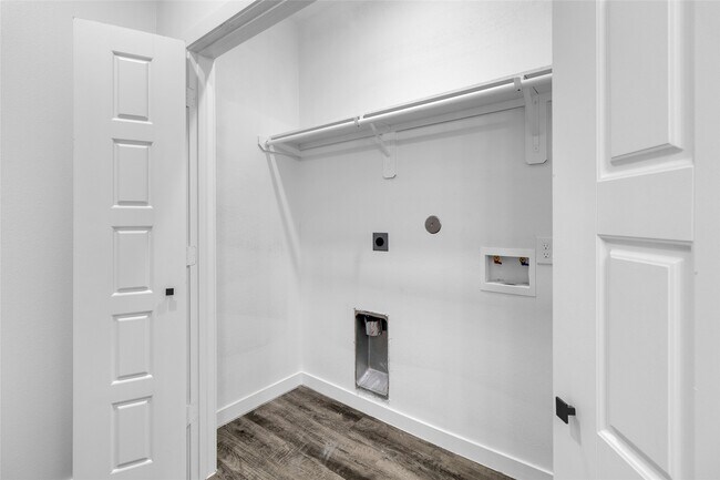 Building Photo - 401 E Martin Luther King Blvd