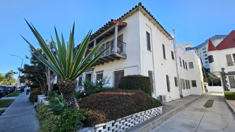 Building Photo - 355 Cochran Ave