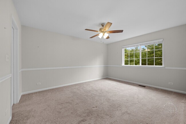 Building Photo - 2218 Rockefeller Dr