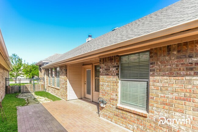 Building Photo - 9021 Racquet Club Drive, Fort Worth, TX 76120
