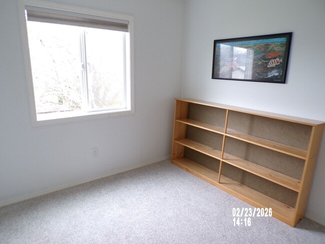 Building Photo - Home in the Willamette Landing neighborhood