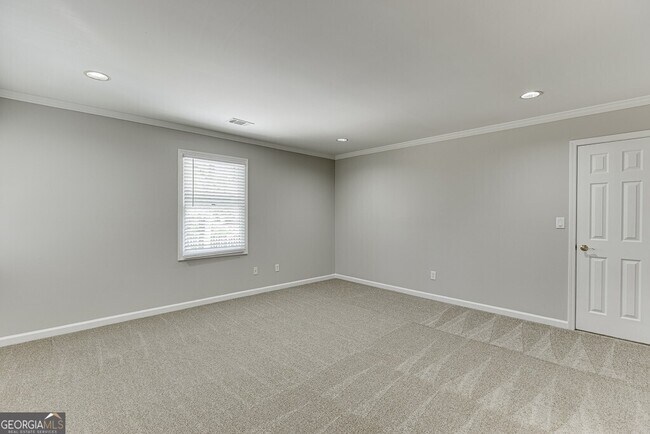 Building Photo - 9345 Riverclub Pkwy