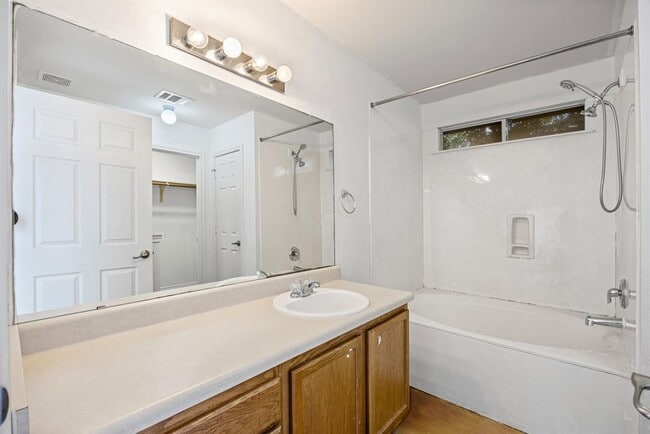 Building Photo - 5305 Park At Woodlands Dr