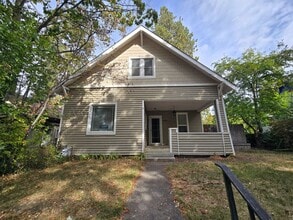 Building Photo - South Hill Home!! Coming Soon!