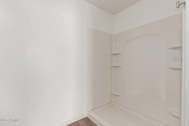 Building Photo - 1610 W Laguna Dr