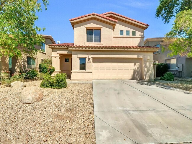Building Photo - stunning 4-bedroom, 2-bathroom home