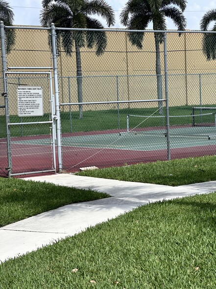 Tennis Courts - Closer view - 8108 Summer Shores Dr