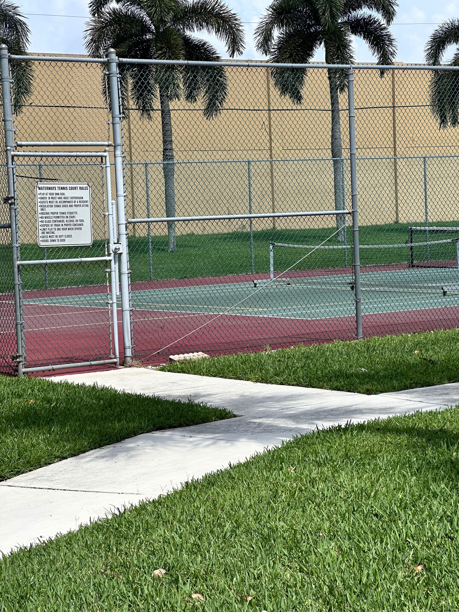 Tennis Courts - Closer view - 8108 Summer Shores Dr