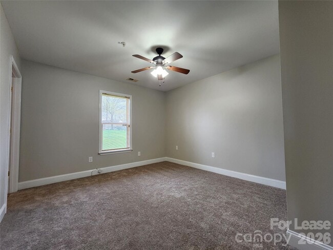 Building Photo - 1607 Parkdale Ave