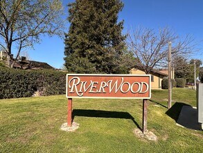 Building Photo - SE Visalia condo coming soon!