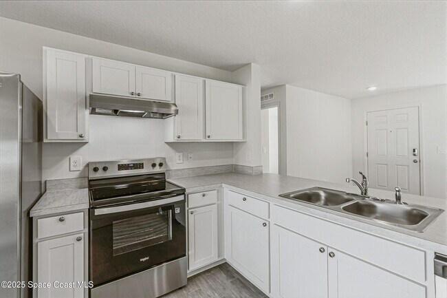 Building Photo - 511 Trumpet St SW