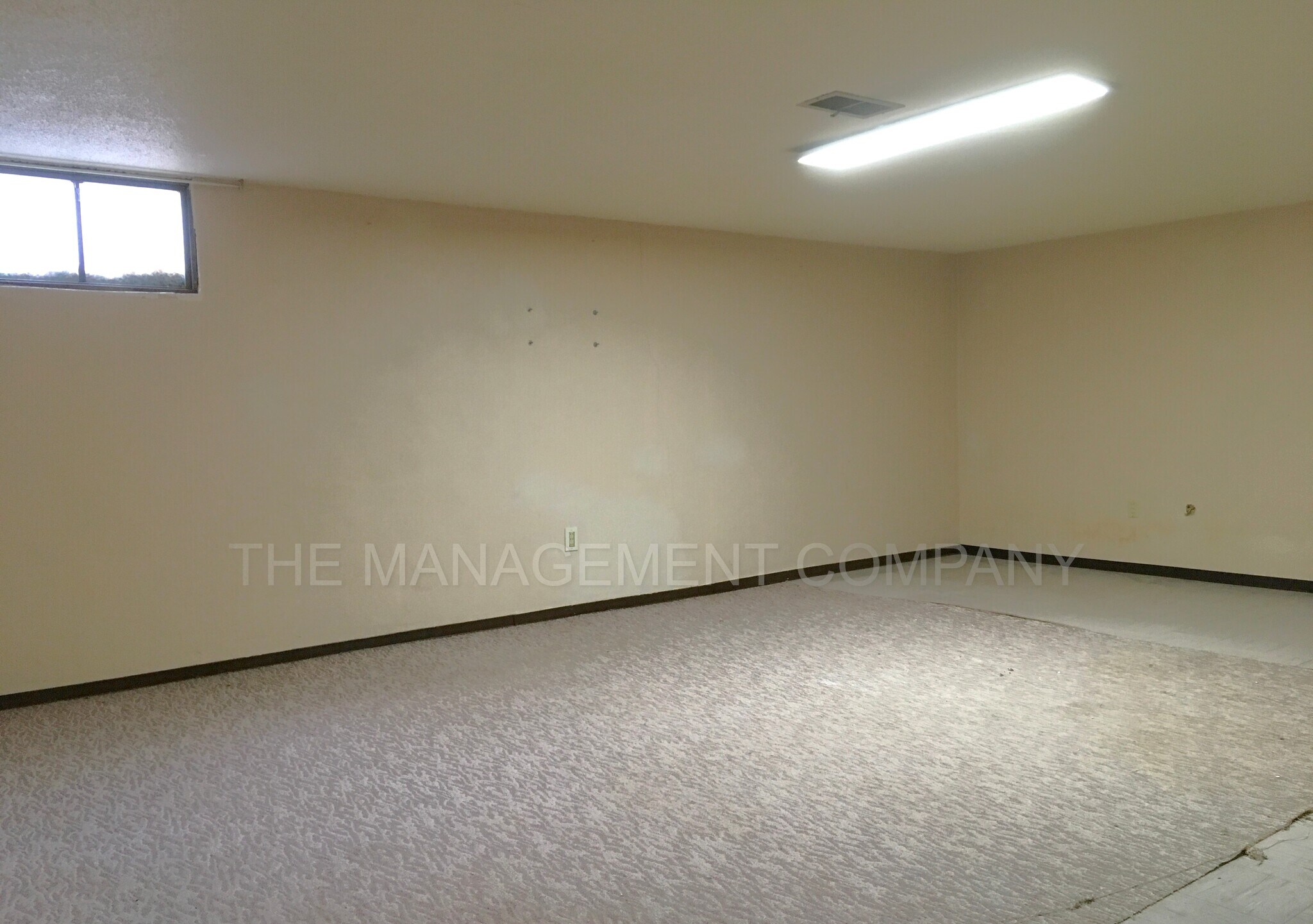 Building Photo - 230 Richardson Dr
