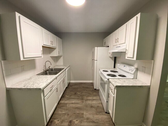 Building Photo - 3 Bedroom apartment in Maryville, TN!