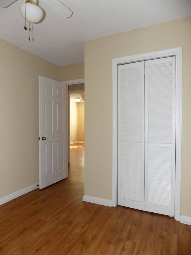 Building Photo - Irmo
