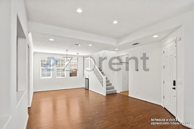 Building Photo - 3106 Snowdrop Cir