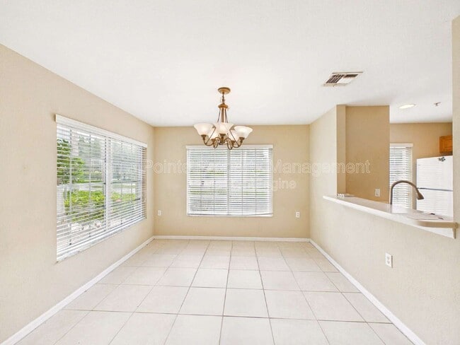 Building Photo - 9440 Ivy Brook Run