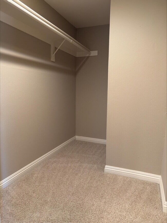 Building Photo - 44299 Capri Ct