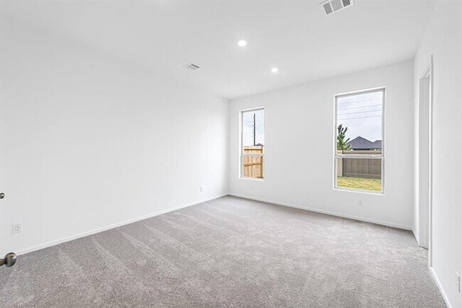 Building Photo - 31431 Warm Kindling Wy