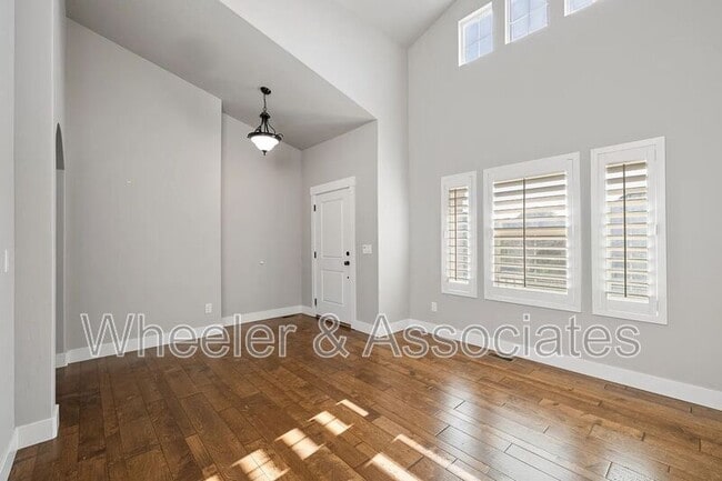 Building Photo - 1406 E 5550 S