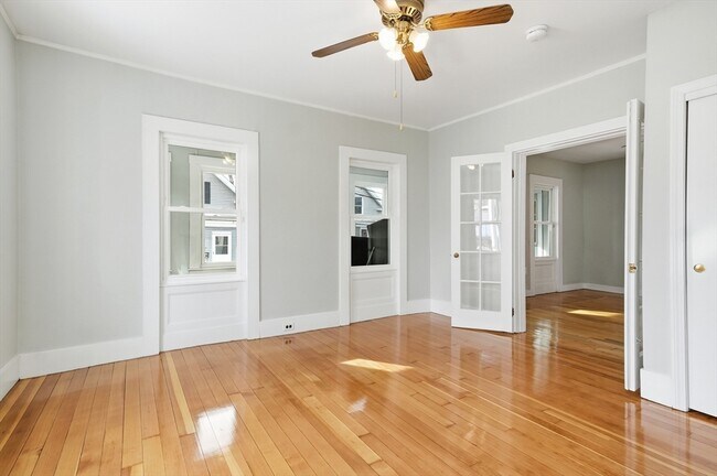 Building Photo - 116 Coburn St