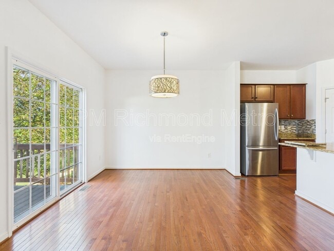 Building Photo - 656 Abbey Village Cir
