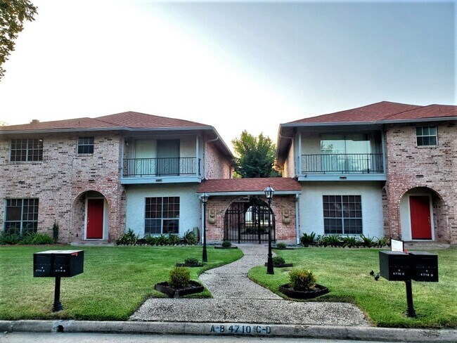 Primary Photo - 4710 Cashel Cir