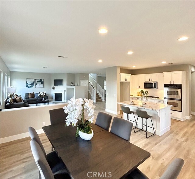 Building Photo - 13640 Silver Stirrup Dr