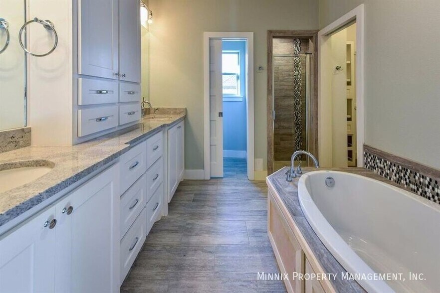 Building Photo - 2103 99th St