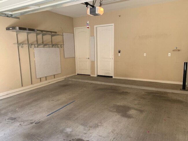 Building Photo - Condo in walking distance to downtown Chandler