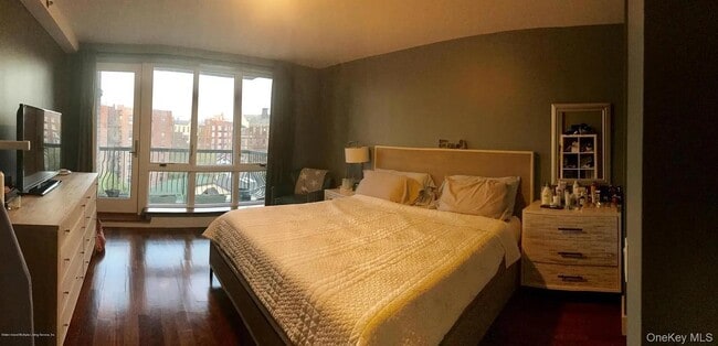 Building Photo - 9917 Shore Rd