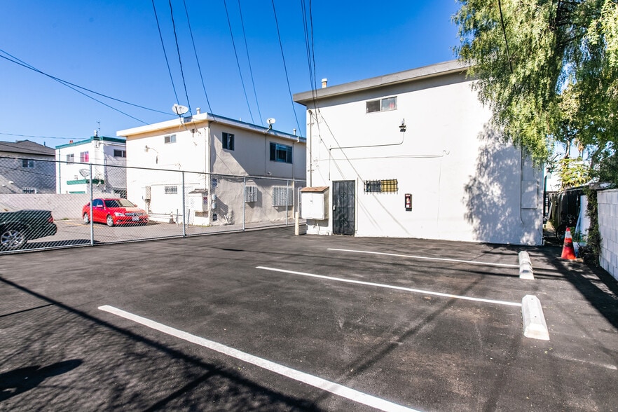 Building Photo - 5406 Blackwelder St