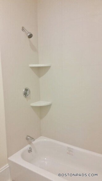 Building Photo - 29 Commonwealth Terrace