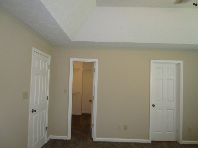 Building Photo - 1097 Trestle Dr