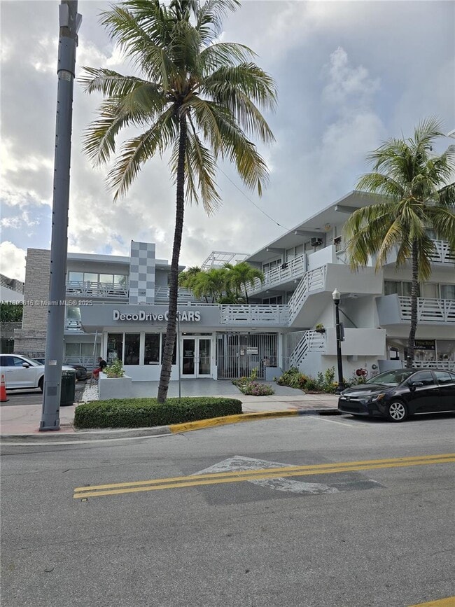 Building Photo - 1446 Ocean Dr