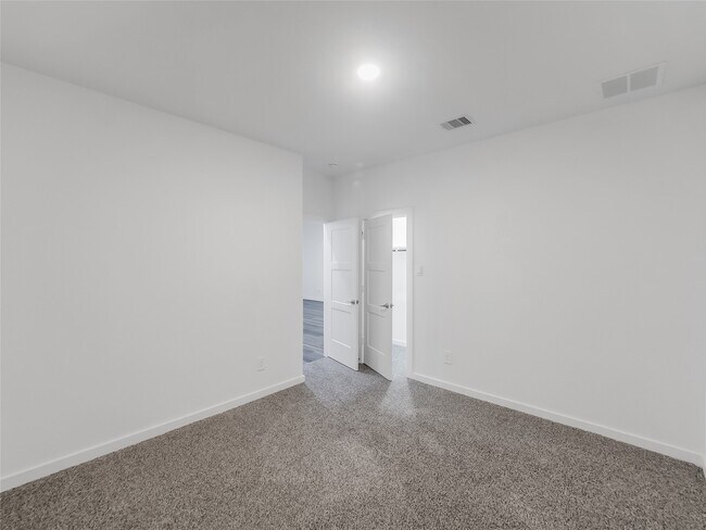 Building Photo - 387 Westlake Terrace Dr