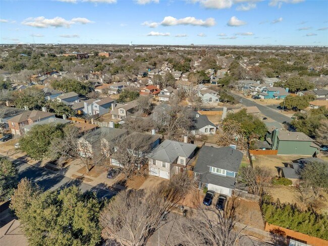 Building Photo - 12922 Marimba Trail