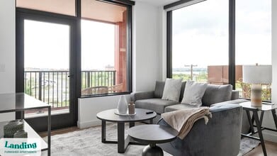 Building Photo - 632 Howard Rd SE