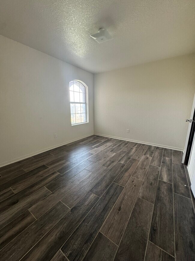 Building Photo - 1701 Prestige Loop