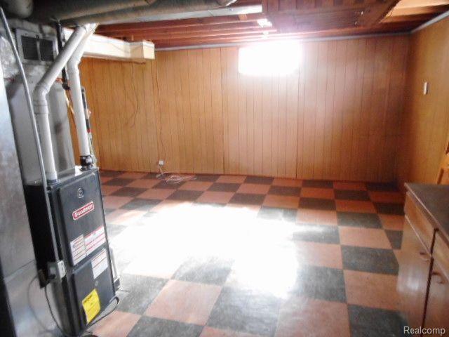 Building Photo - 25159 Normandy St