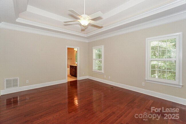 Building Photo - 181 Streamside Pl