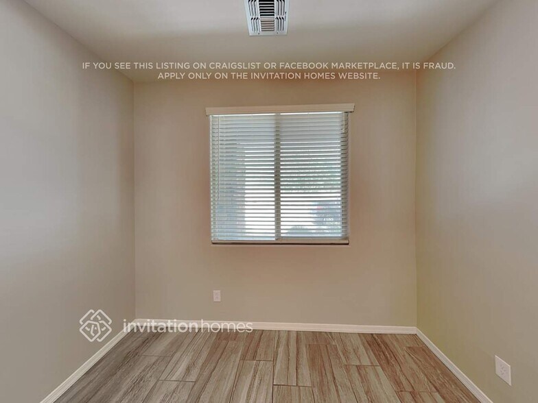 Building Photo - 5935 N 187th Ln