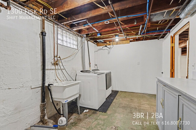 Building Photo - 1300 Fisk Rd SE