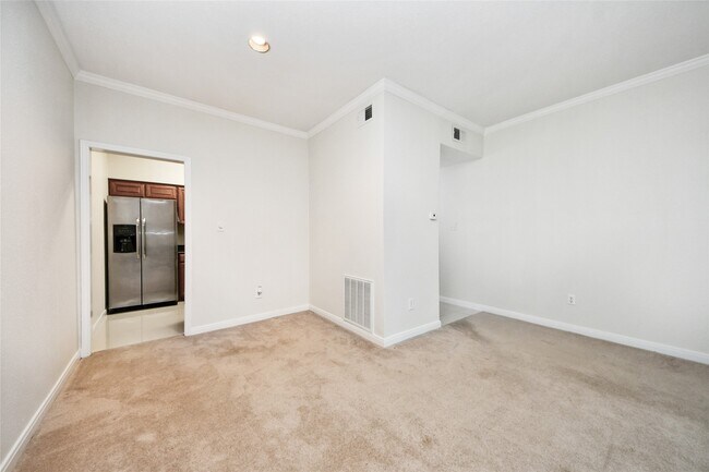 Building Photo - 2400 N Braeswood Blvd