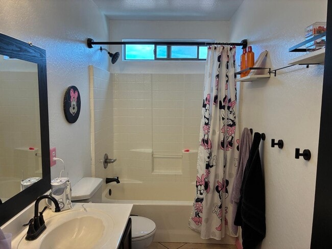 Building Photo - 9226 N 182nd Dr