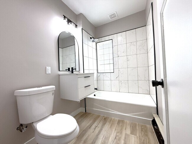 Building Photo - 1532 S 64th St