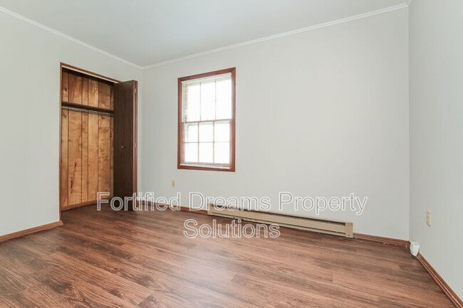 Building Photo - 114 Myers Dr