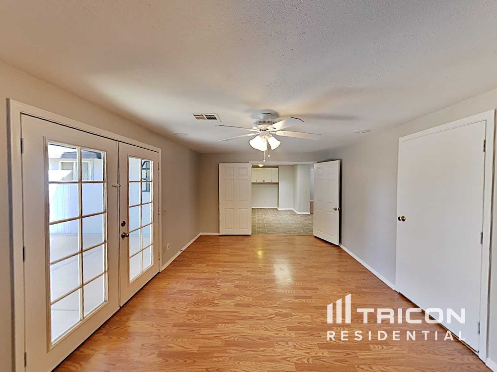 Building Photo - 2308 N Arrowhead Dr