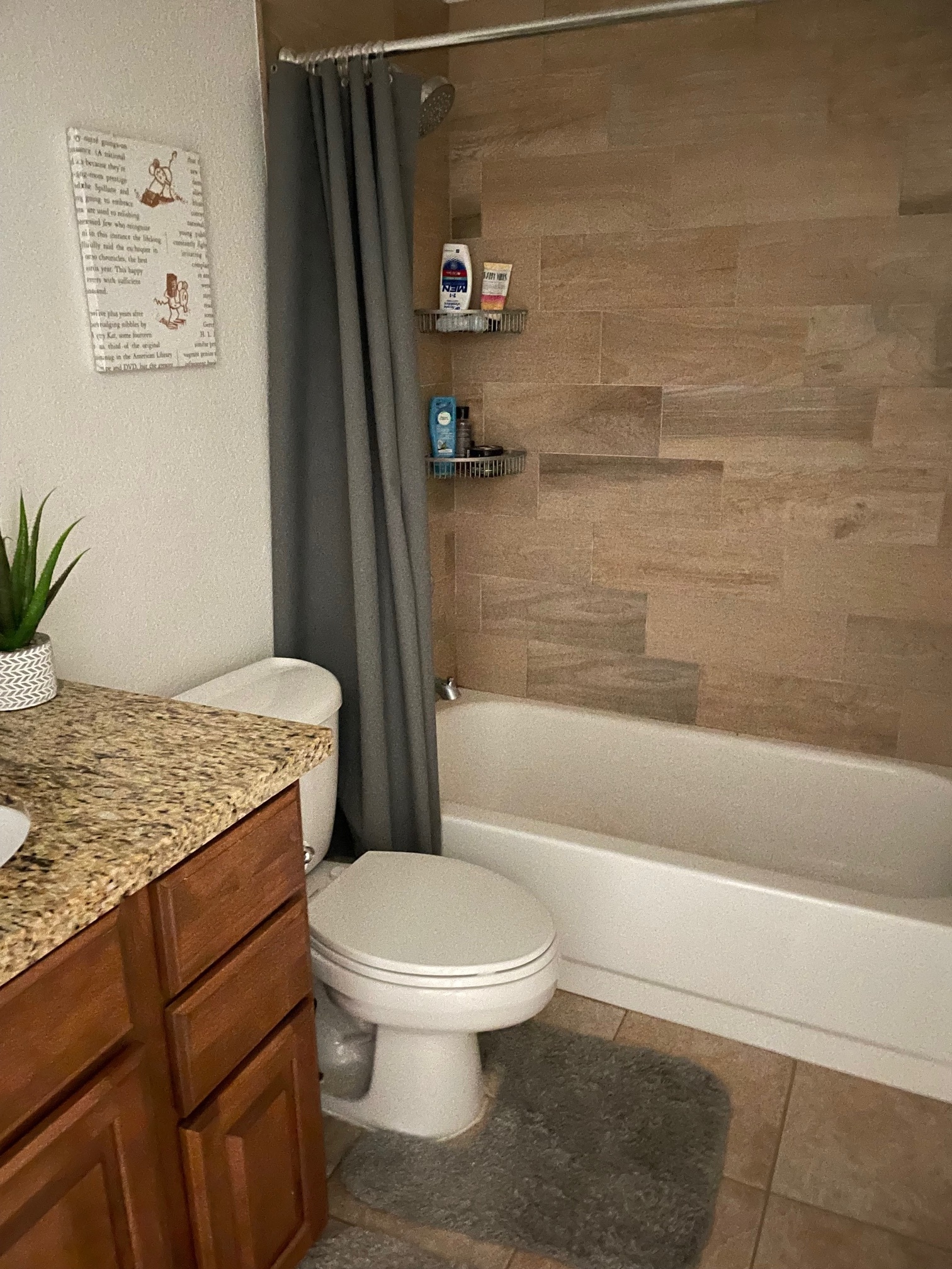 Building Photo - 154 W 5th St