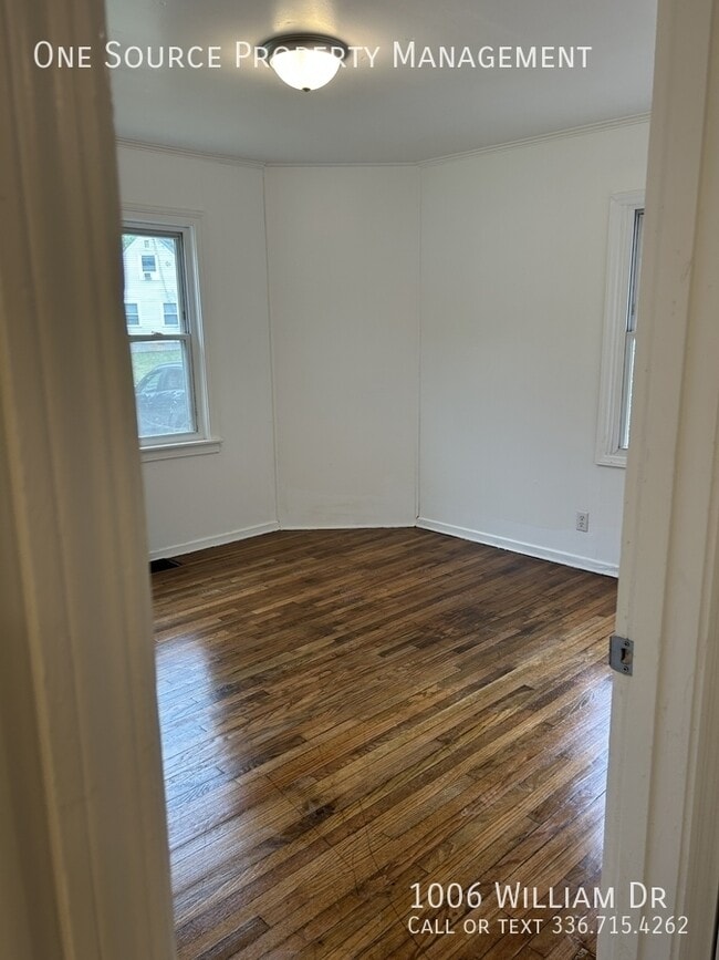 Building Photo - 1006 William Dr
